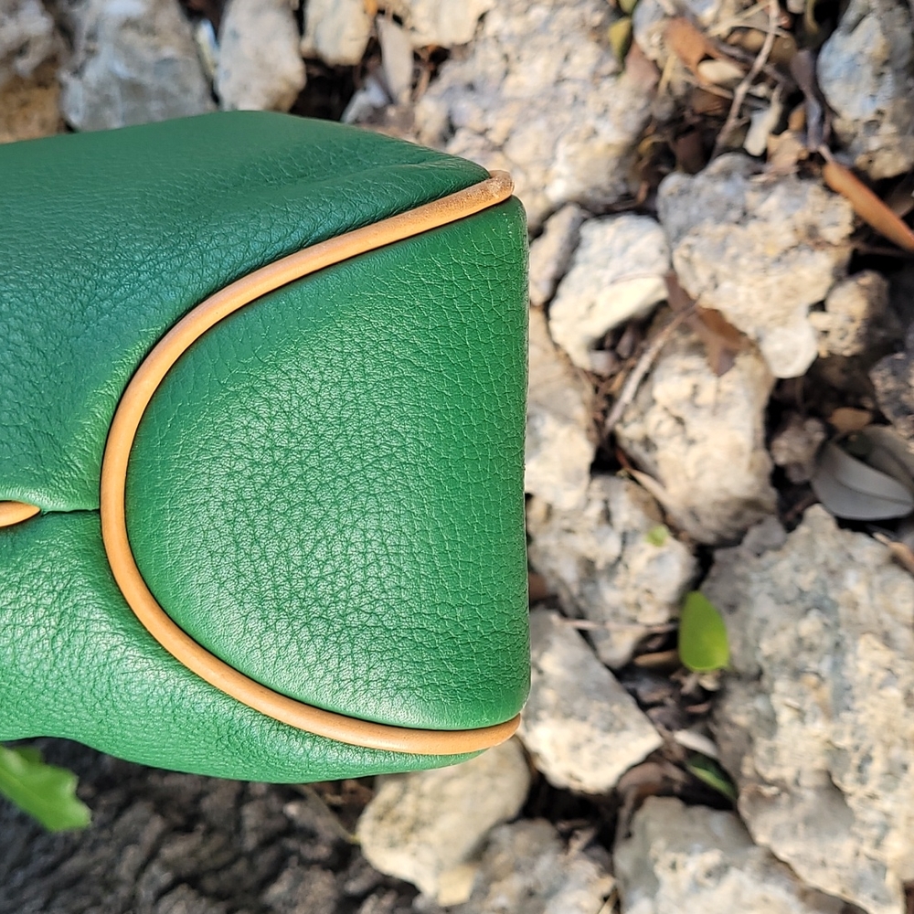 ‼️SOLD‼️ Vintage Dooney & Bourke AWL2 Grass Green Slouch Bag - Picture 5 of 12